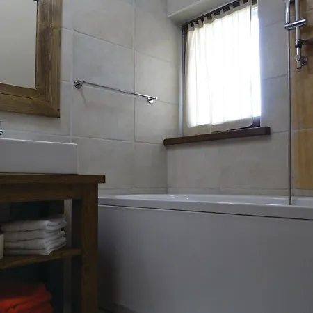 Gorgeous In With Kitchen